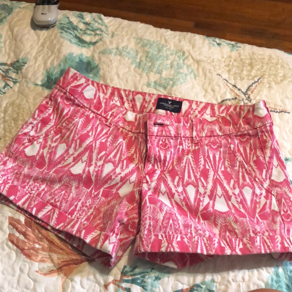 Marbled midi pink white American eagle shorts